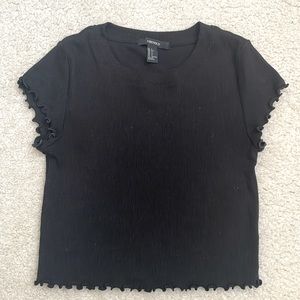 Black cropped, lettuce detailing shirt